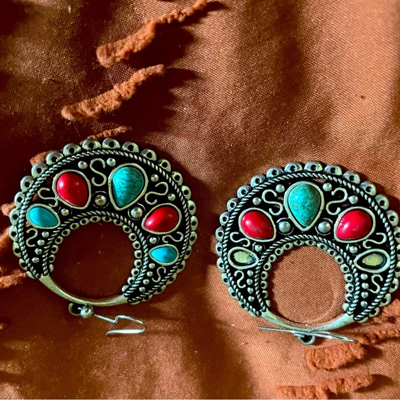 Earrings with multiple stones - Picture 1 of 1